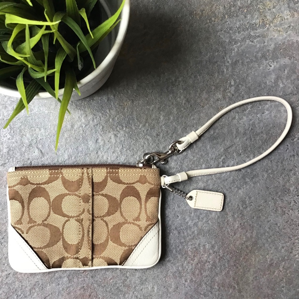 Coach Wristlet Tan & White